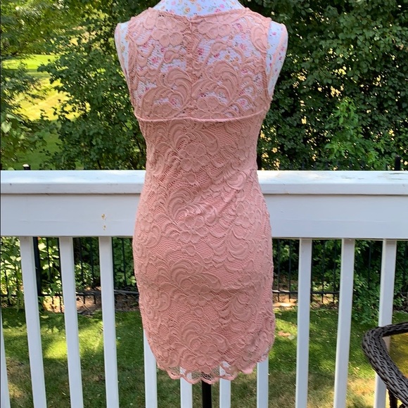 Size Small Peach Lace Spring/Summer Dress Like New - Picture 3 of 8